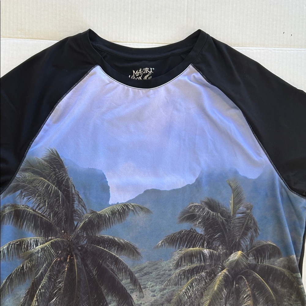 Maori Hook L T shirt Huge Tropical Graphic Short Sleeve Palm Trees and Mountain